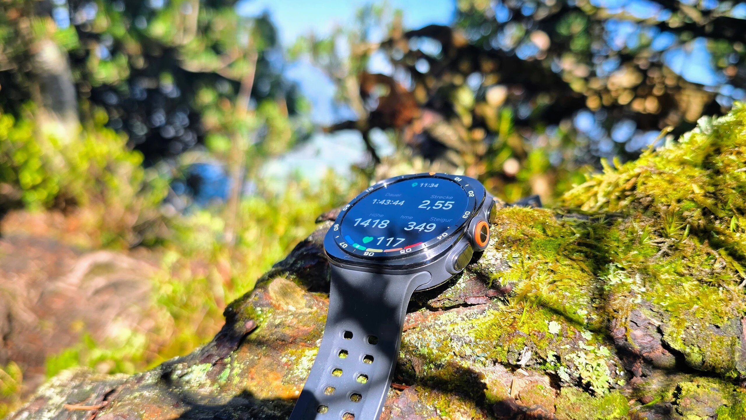 จอแสดงผล 5000 nits เปลี่ยนเกมสมาร์ทวอทช์กลางแจ้ง Samsung Galaxy Watch Ultra2 vs จอ AMOLED ทั่วไป