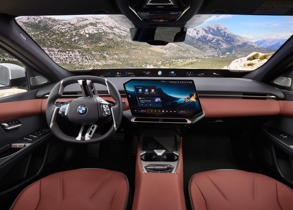 BMW i3 ไฟฟ้า ซีดานระยะทาง 900 กม. เทียบ i3 40 xDrive กับ 50 xDrive