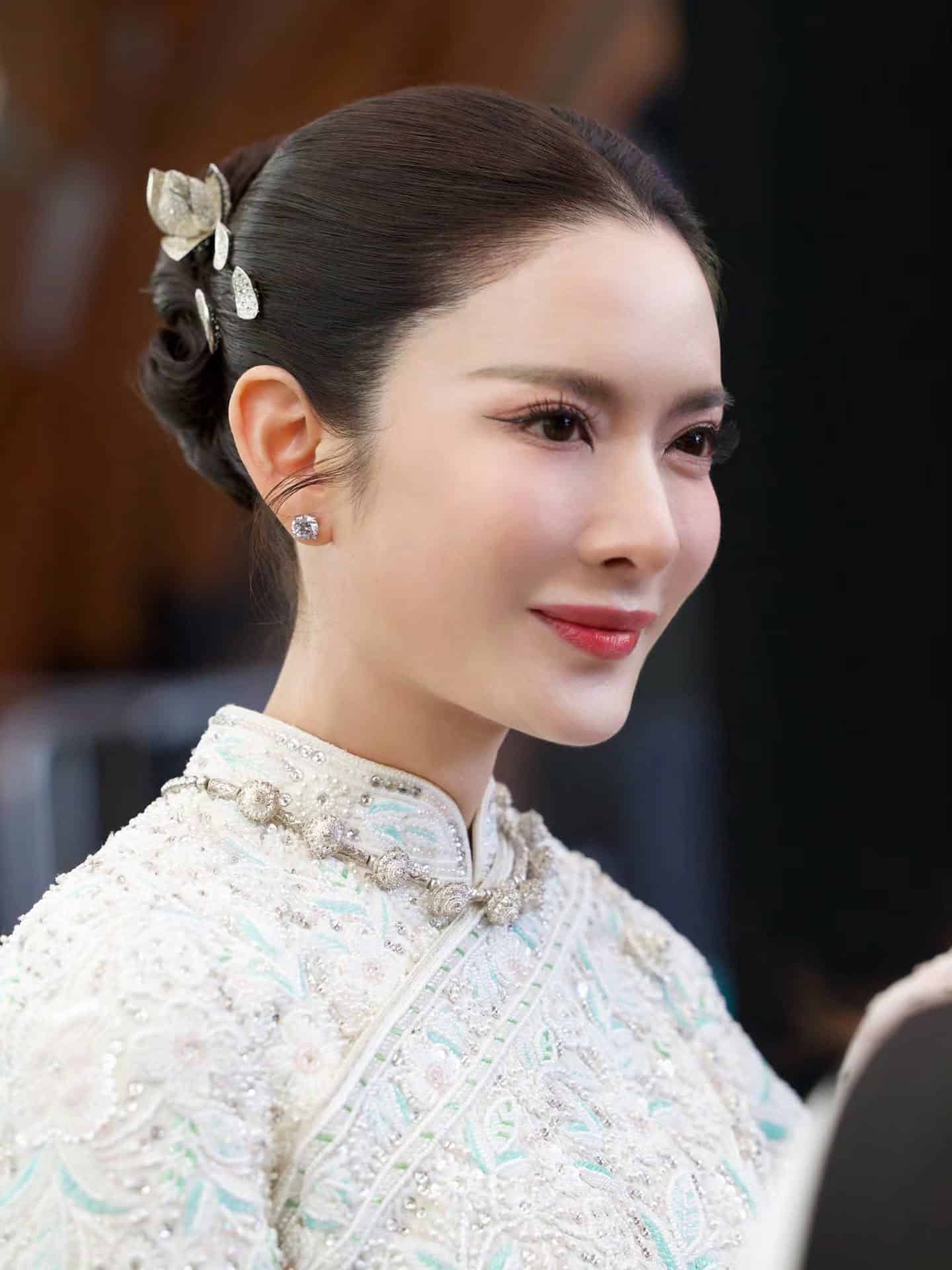 มาลัยรัดเกล้า แฟชั่นดอกไม้บนเส้นผมที่ดาราเปลี่ยนให้กลายเป็นเทรนด์
