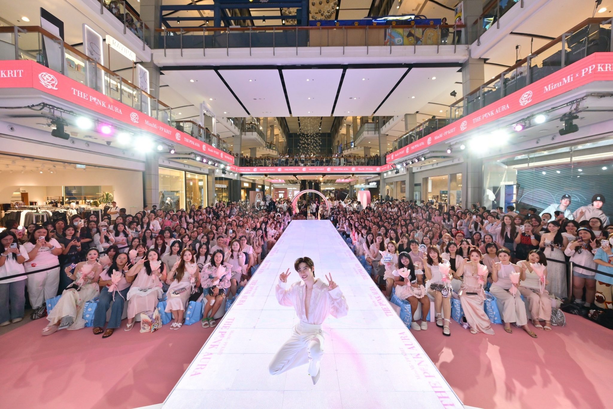 เมื่อเซเลบริตี้ทำให้บิวตี้ sold out ความร่วมมือแบรนด์ความงามที่เปลี่ยนเกม