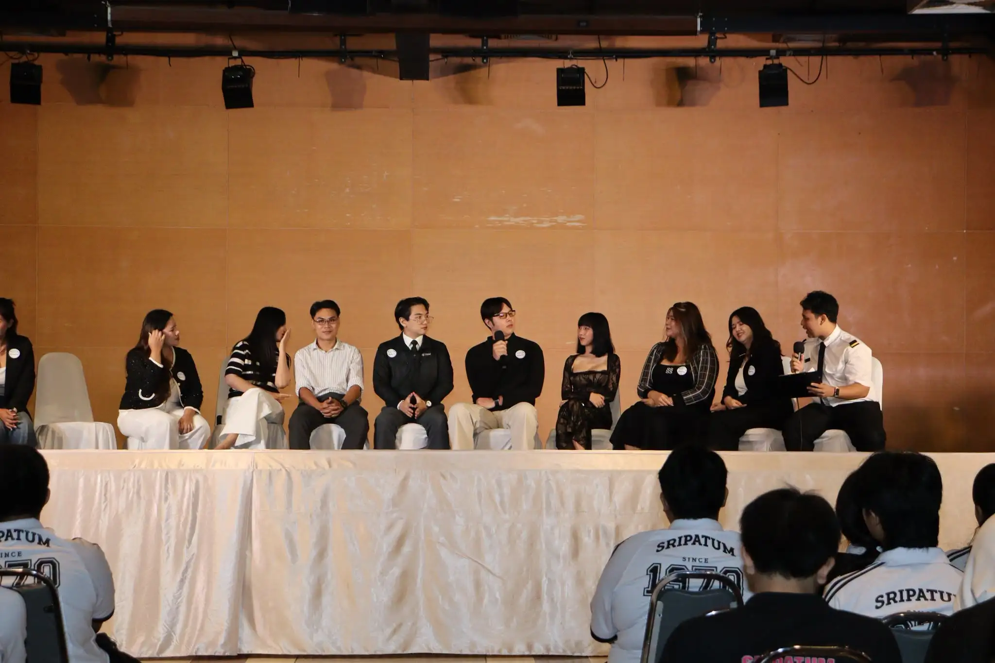 การเรียนรู้ AI เพื่อไม่ให้ตกขบวนทักษะแห่งอนาคต