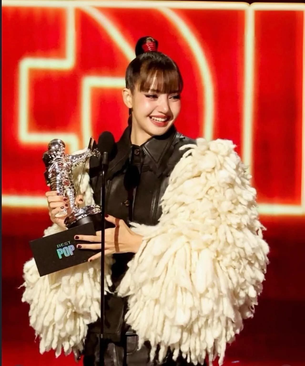 ลิซ่า Win Best Pop จาก Dream สั่นสะเทือนเวที MTV VMAs