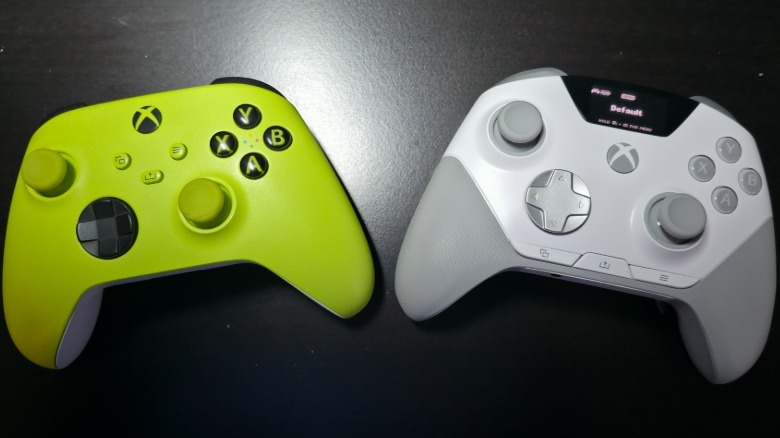 ตัวควบคุมเกมมิ่งระดับพรีเมียม พลิกเกมแข่งขันด้วย SteelSeries Aeon Pro และ SCUF Omega Smoke