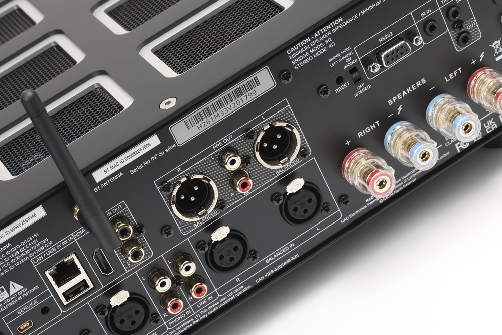 ศึกแอมพลิฟายเออร์อินทิเกรตเตอดไฮเอนด์ Luxman L-100 Centennial ปะทะ NAD Masters M33 V2