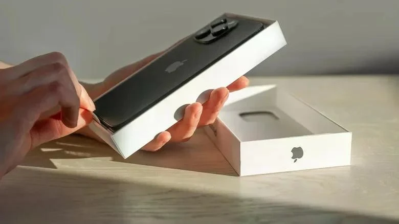 Apple Upgrade Program vs ผ่อน 0% ซื้อขาด แบบไหนคุ้มกว่าเวลาเปลี่ยน iPhone บ่อย
