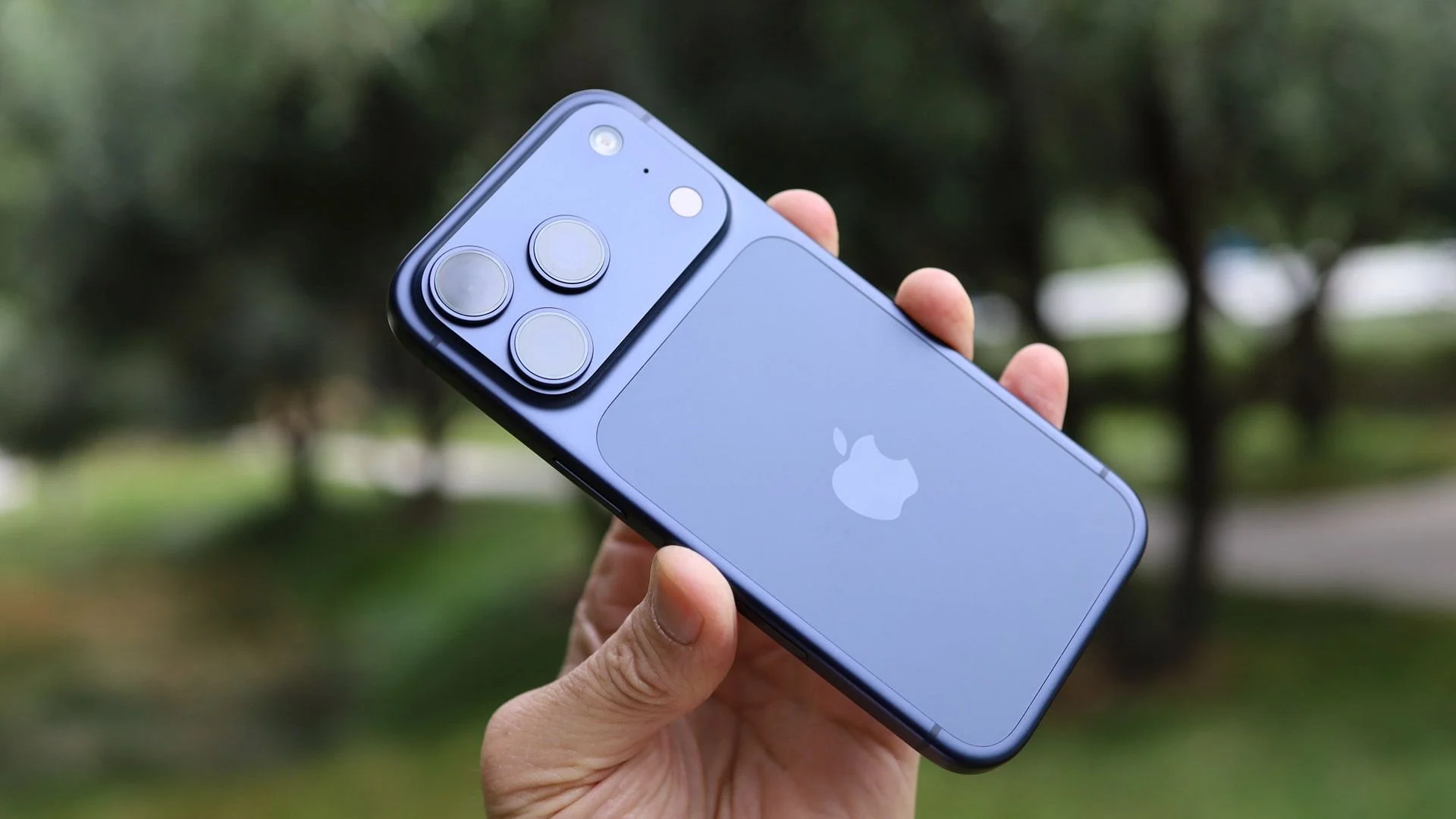 Face ID บั๊กทำ iPhone 18 Pro รีสตาร์ทเอง แพทช์ iOS 27.0.1 ช่วยได้แค่ไหน