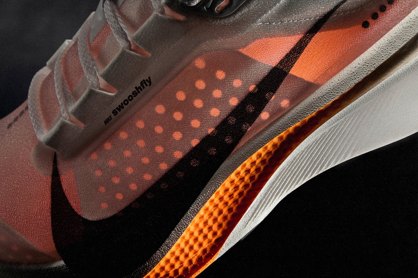 Nike Swooshfly รองเท้าแข่งใหม่ที่บาลานซ์ความเร็วและความมั่นคง