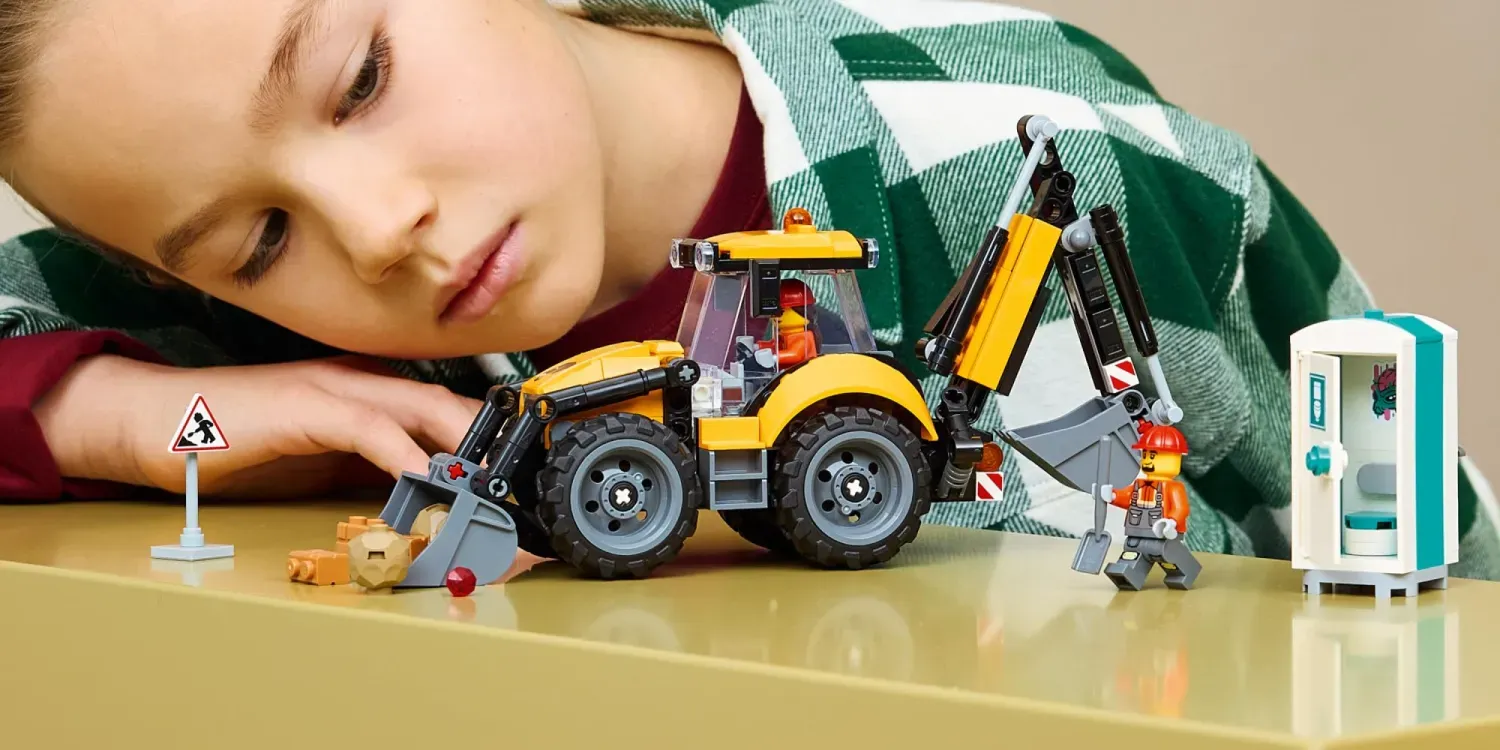 ชุด LEGO ลดราคา รวมดีลต่อยอดกิจกรรมสร้างเมืองและจินตนาการ