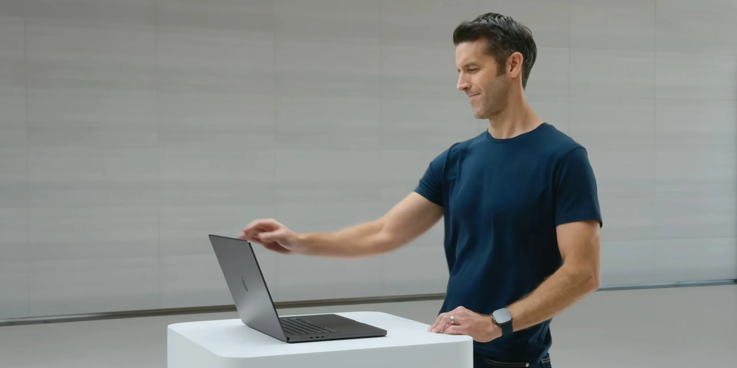 MacBook Pro redesign ใกล้เปิดตัว ปรับใหญ่ทั้งดีไซน์และจอสัมผัส
