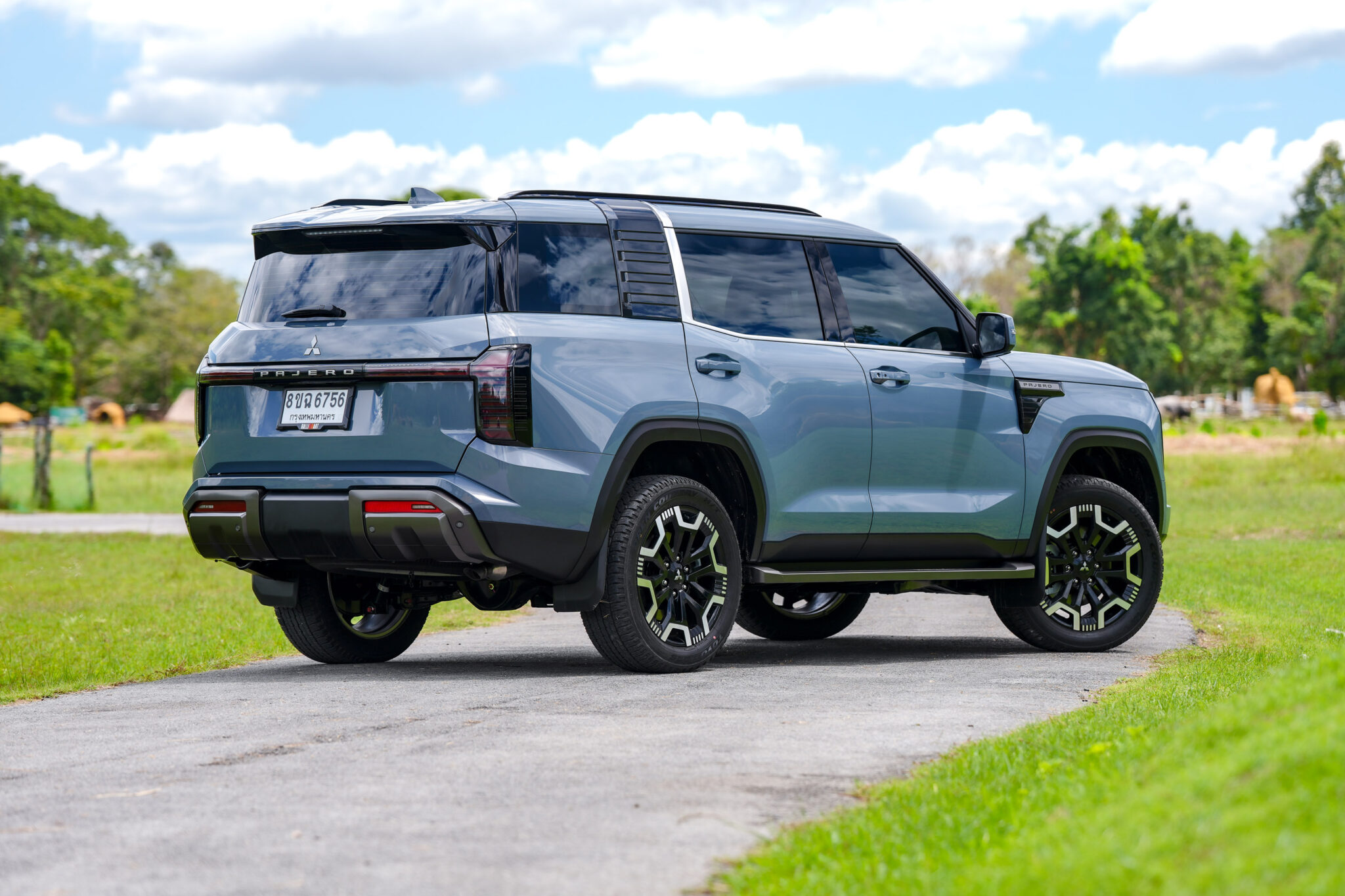 เปรียบเทียบ Pajero รุ่น GLS GSR Super Exceed เลือกตัวไหนคุ้มสุดสายลุย