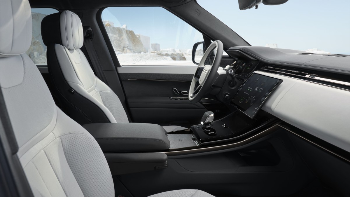 Range Rover Sport Electric แรงไฟฟ้าที่คิดบัญชีกับ V8