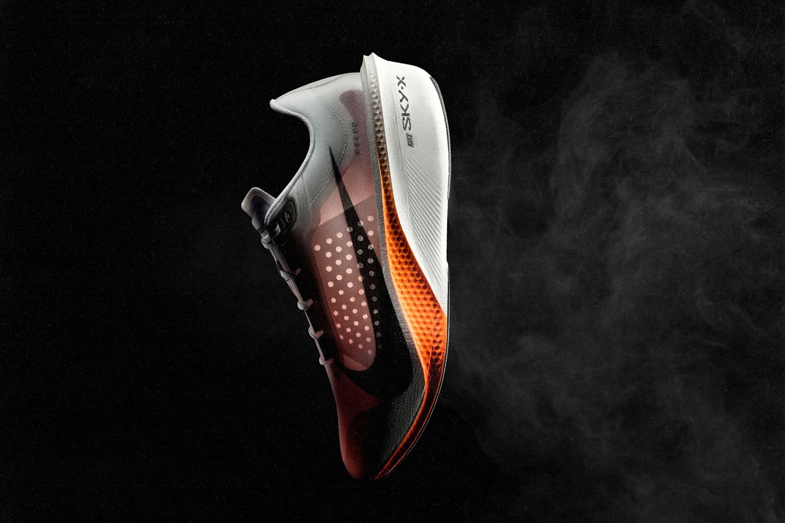 Nike Swooshfly รองเท้าแข่งใหม่ที่บาลานซ์ความเร็วและความมั่นคง