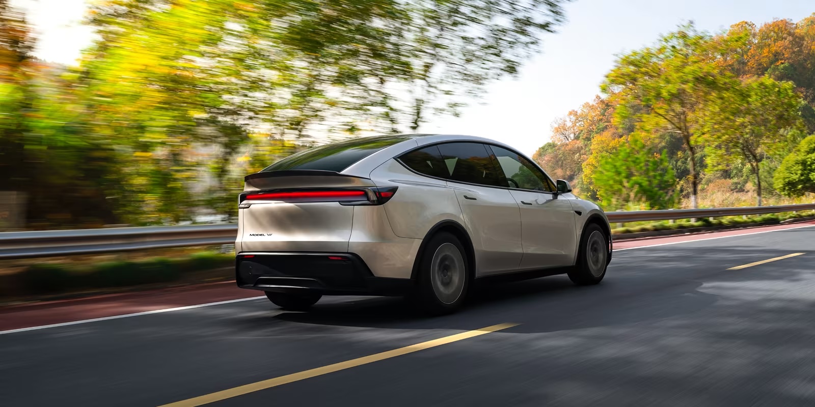 Tesla Model Y L ได้ Acceleration Boost ฟรี แรงขึ้นคุ้มขึ้น