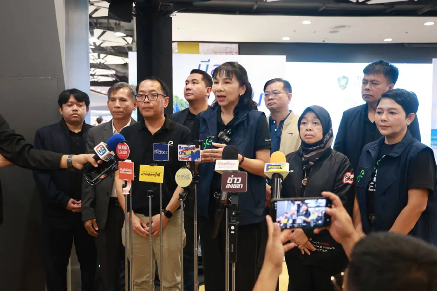 AI ทำให้ภัยคุกคามไซเบอร์ฉลาดขึ้นอย่างไร และผู้บริโภคจะป้องกันตัวเองได้อย่างไร
