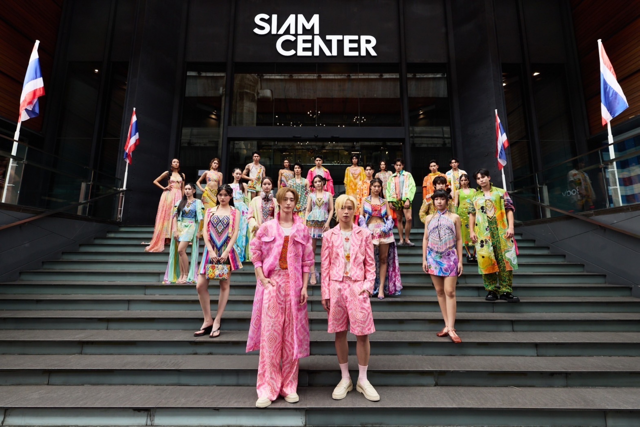 แฟชั่นวิชั่นนารีบนเวที Bangkok International Fashion Week จุดไฟคนรุ่นใหม่สู่รันเวย์เอเชีย