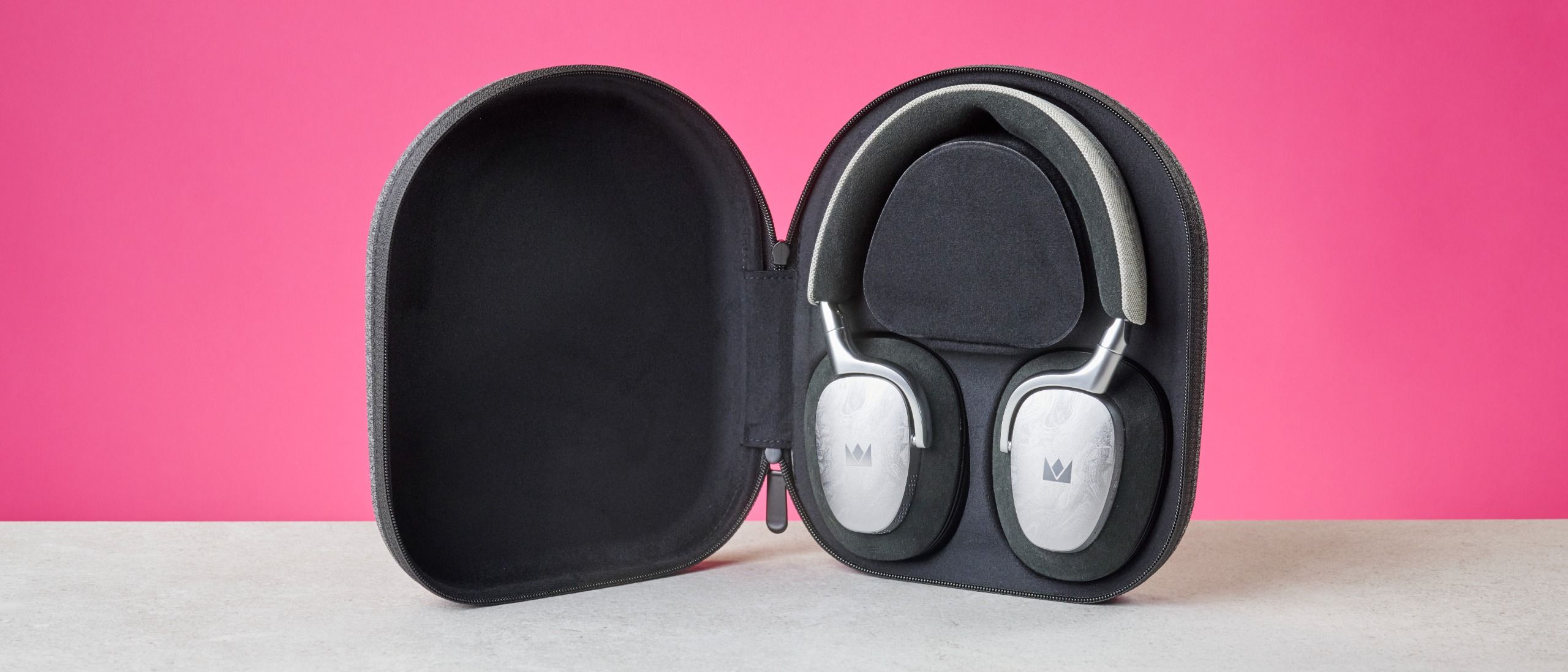 ดวลหูฟัง IEM ระดับพรีเมียม Astell & Kern Stella ปะทะ Noble FoKus Artemis