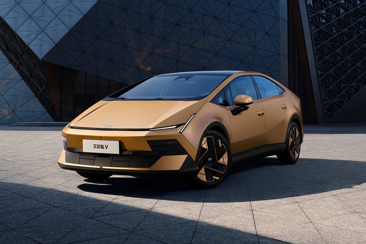 Ioniq V ซีดานไฟฟ้า 800V ชาร์จไว วิ่งไกล 650 กม.