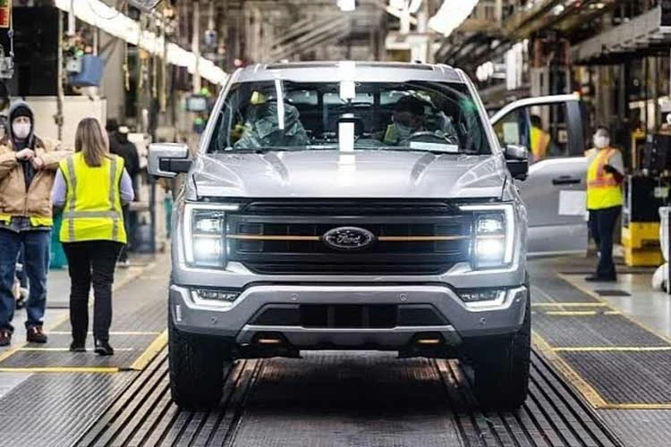 ชิ้นส่วนปลอม Ford เขย่าห่วงโซ่อุปทาน รถยนต์ ในอเมริกาเหนือ