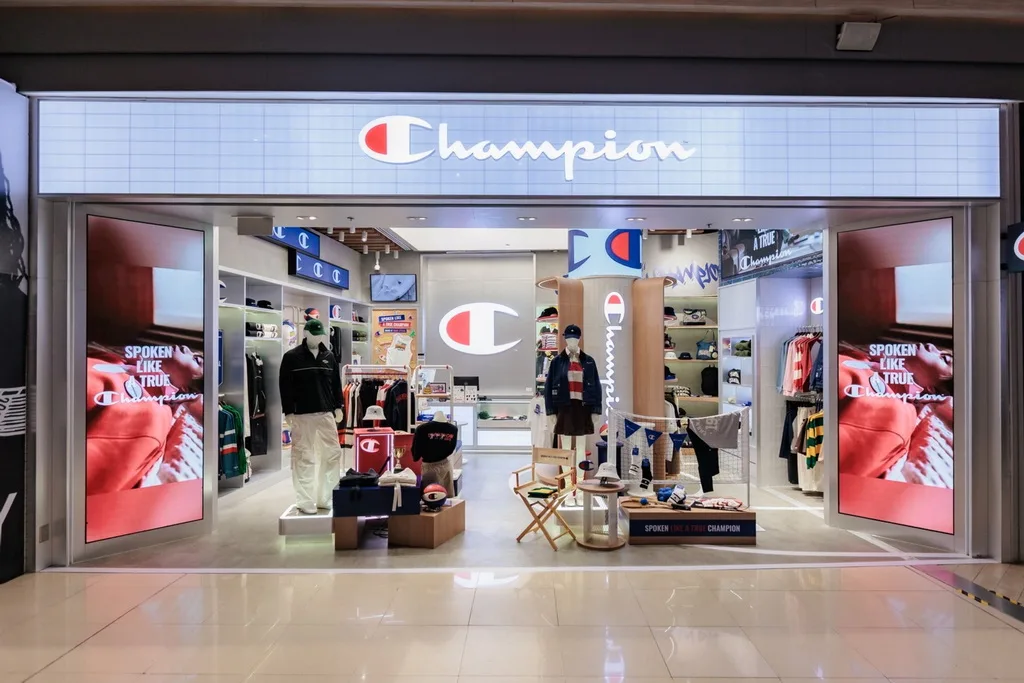 Champion Megabangna ร้านคอนเซปต์แฟชั่นที่กลายเป็นพื้นที่ตัวตนของคนรุ่นใหม่