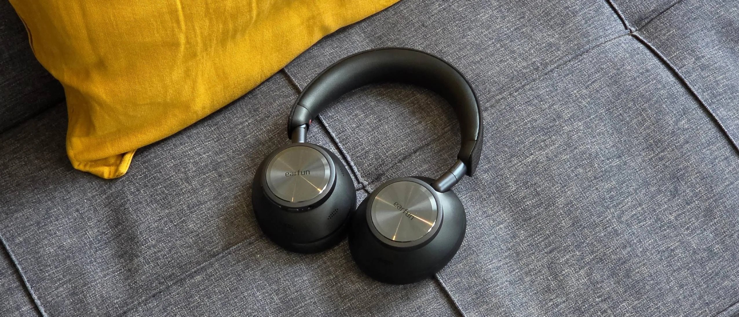 ศึกหูฟัง ANC งบประหยัด Anker Soundcore Space 2 Pro ปะทะ Earfun Wave Pro X โฟกัสคุณภาพสายโทร