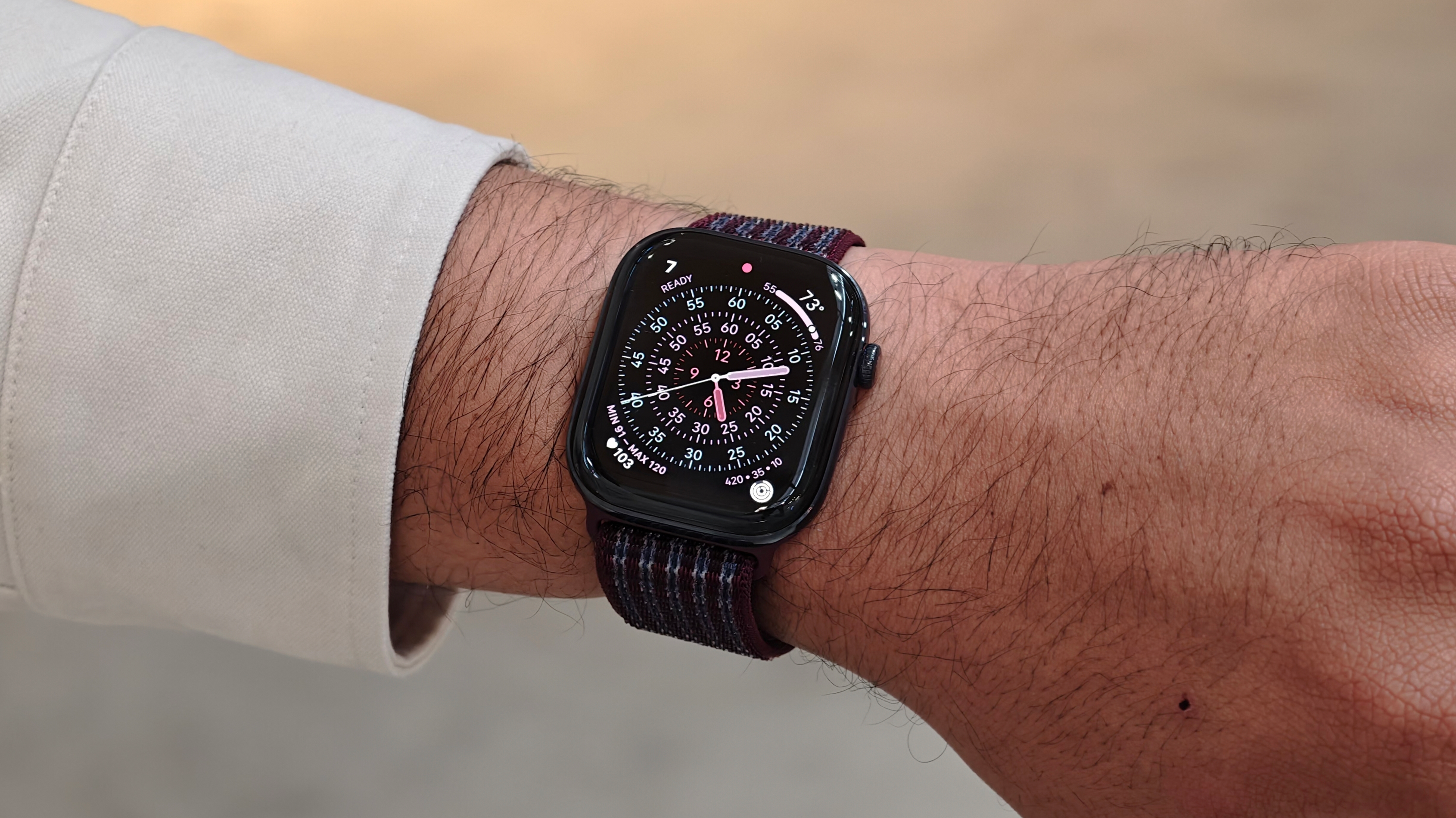 Apple Watch Series 12 vs Galaxy Watch ใครเหมาะกับคุณมากกว่ากัน