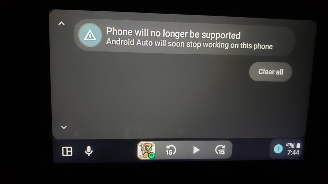 Android Auto เตรียมเลิกหนุนมือถือรุ่นเก่า ผู้ใช้ Android 10 ต้องทำการบ้านแล้ว