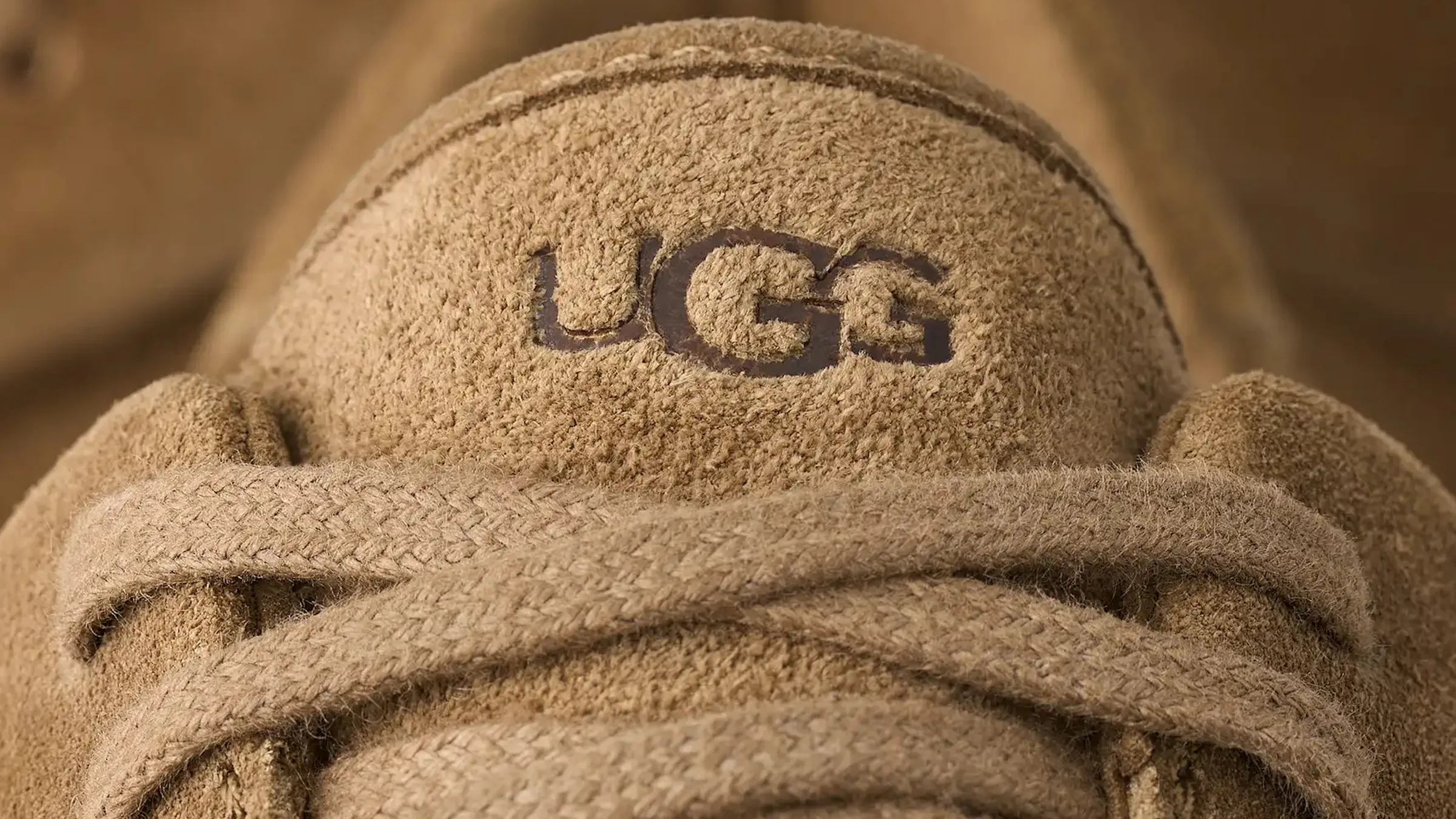 เมื่อความนุ่มสบายพบความหรูหรา เทรนด์รองเท้าโคซี่ครองฤดูใบไม้ร่วง