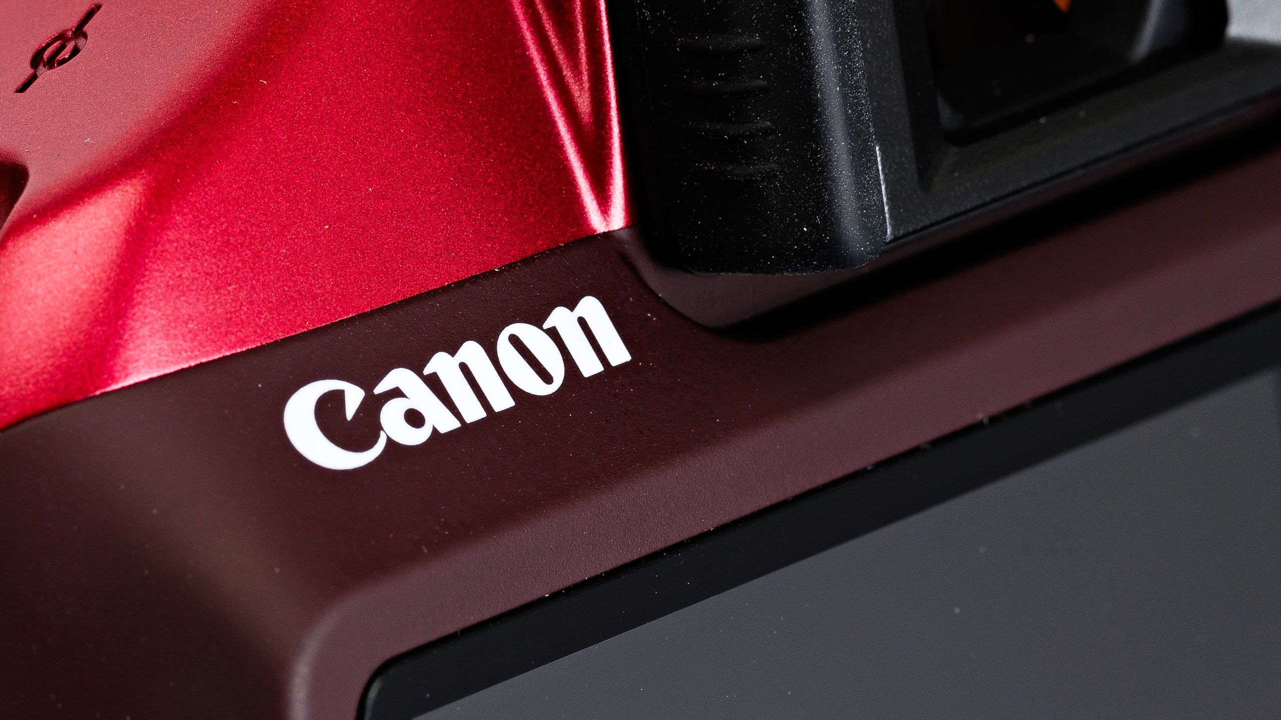แกะรหัสเลนส์ Canon RF 90mm f/2.8 Macro จากสิทธิบัตรใหม่