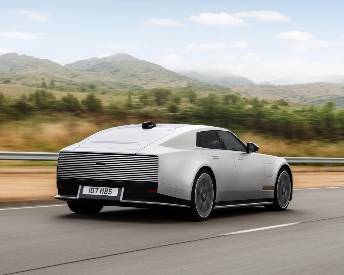 Jaguar Type 01 รถยนต์ไฟฟ้าหรูที่กล้าหักล้างสูตรเดิมของซีดานหรู