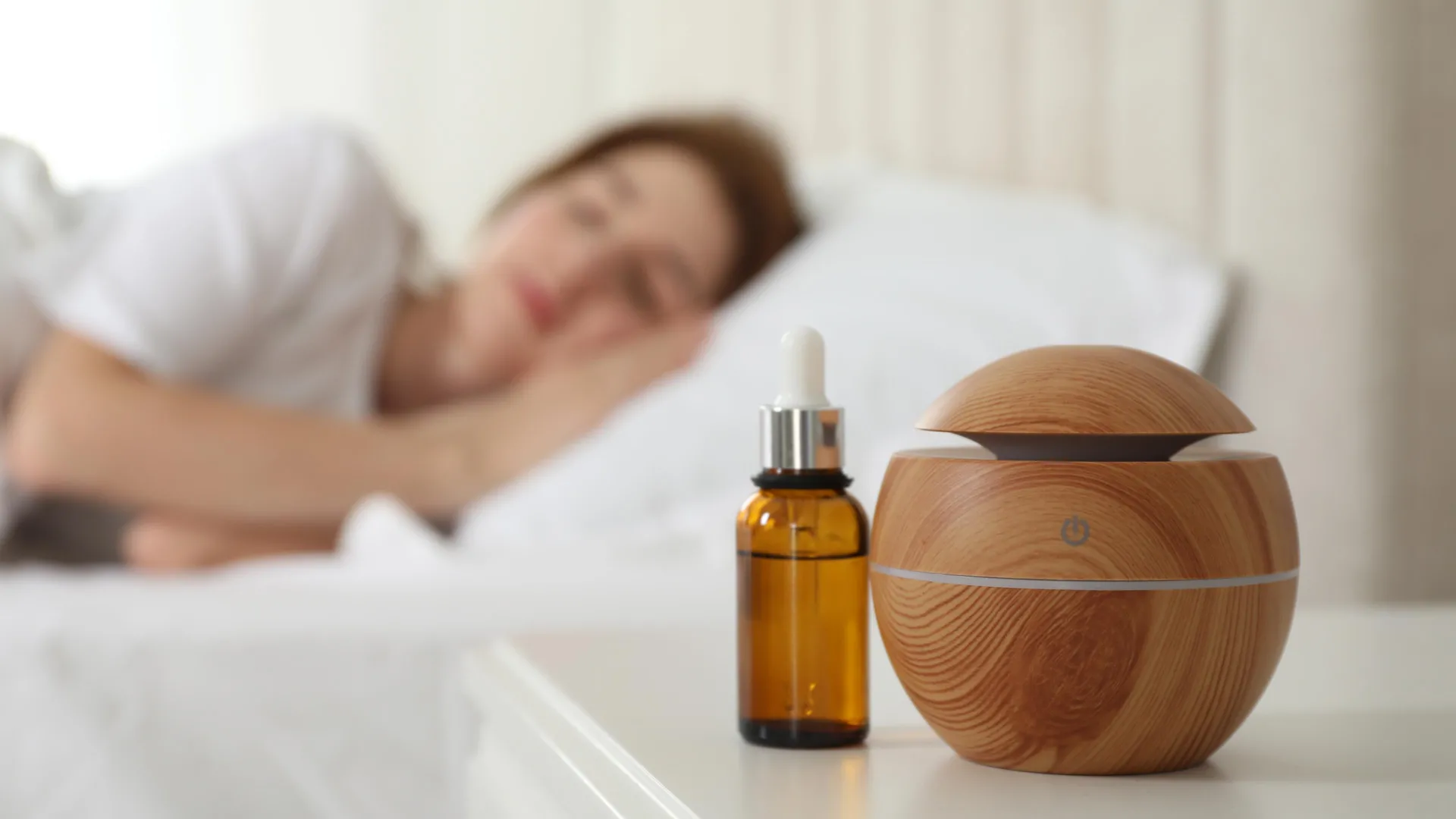 ทาร์ตเชอร์รี กีวี หรือ น้ำมันหอม Hinoki แบบไหนช่วยให้นอนหลับดีสุด