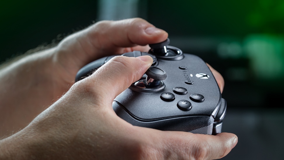 เจาะลึก Razer Wolverine V4 Pro เปลี่ยนมาใช้คอนโทรลเลอร์แบบ capacitive เพื่อสายแข่ง
