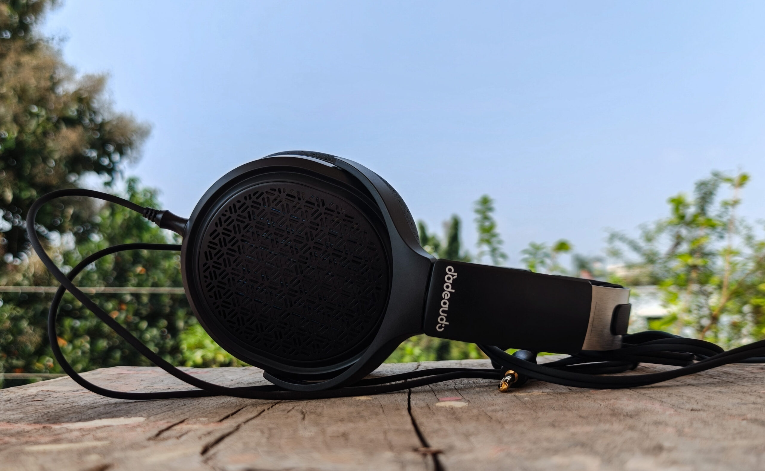 เปรียบเทียบหูฟังแม่เหล็กระนาบ Audeze LCD-5 vs Fiio Jade Audio JT9