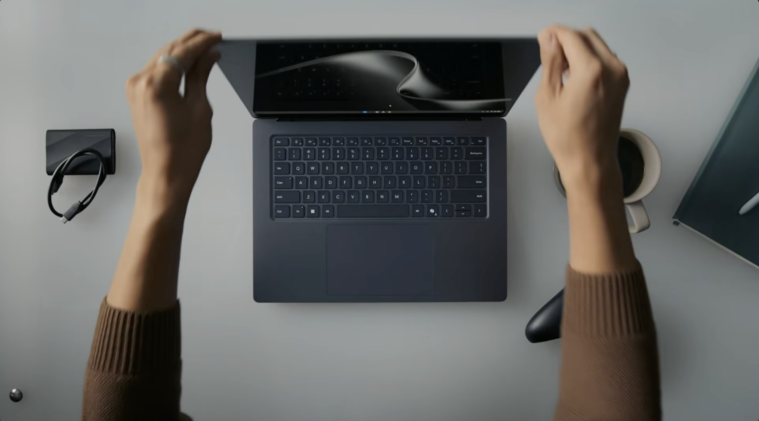 Surface Laptop Ultra กับ RTX Spark จุดเปลี่ยนสู่ยุค Hybrid Intelligence