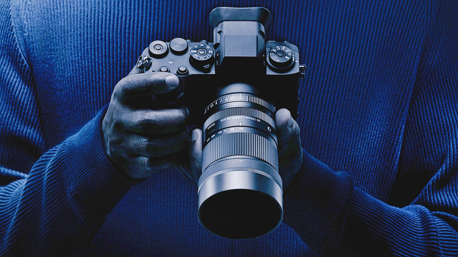 Sigma 50-120mm f/2.8 เลนส์ซูม APS-C เบาแต่โหด เขย่าตลาดเทเลระดับกลาง