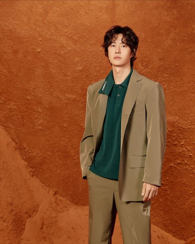 เมื่อดาราเอเชียครองฟรอนต์โรว์ Lacoste ที่ปารีส