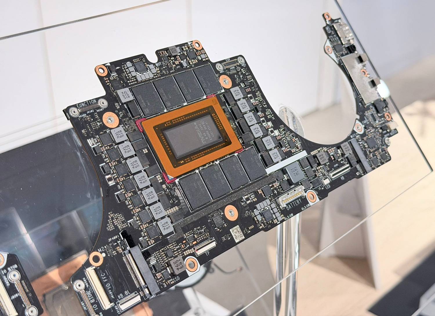 RTX Spark แล็ปท็อปจาก ASUS ท้าชน MacBook Pro สำหรับสายครีเอทีฟ