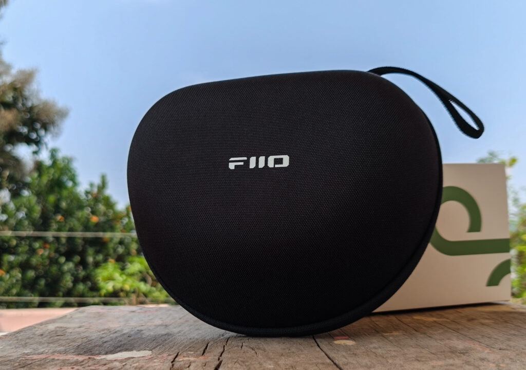 เปรียบเทียบหูฟังแม่เหล็กระนาบ Audeze LCD-5 vs Fiio Jade Audio JT9