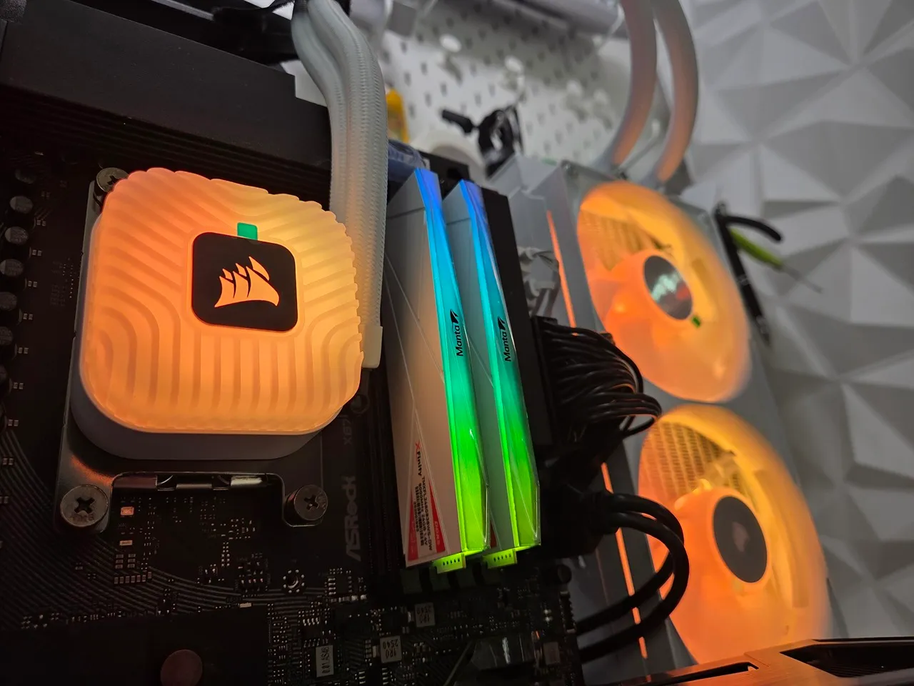ศึกระบายความร้อนแบบน้ำ AIO NAUTILUS II ปะทะ CyberFlow และ MasterLiquid