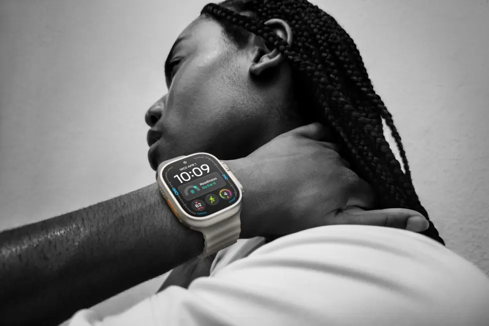 Apple Watch Series 12 vs Series 11 เลือกตัวไหนคุ้มกว่าสำหรับสายสุขภาพ