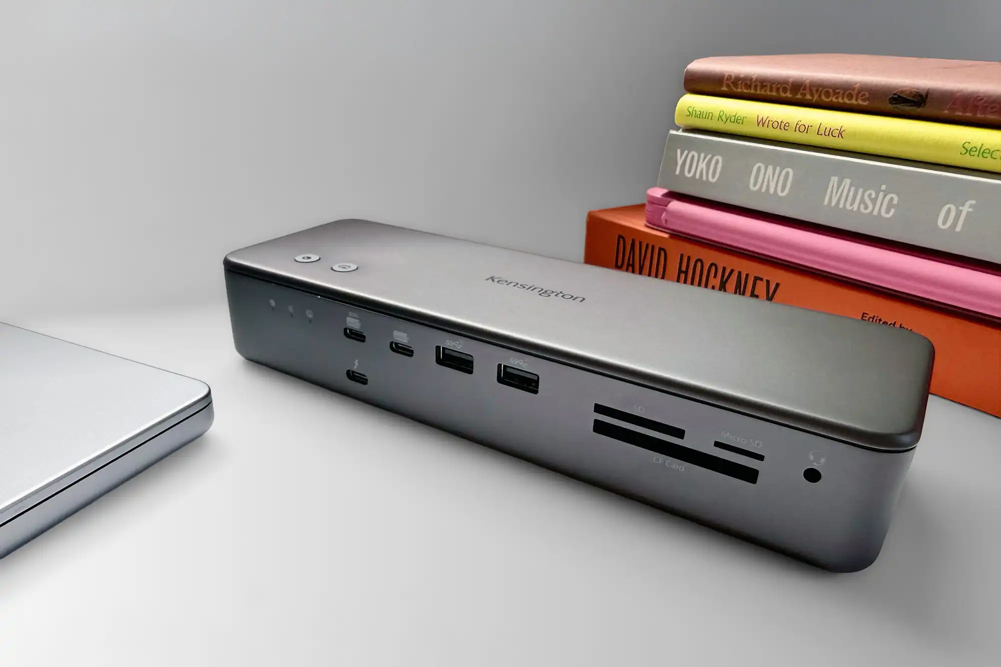 Thunderbolt 4 Docking Station ยกระดับแล็ปท็อปให้เป็นเวิร์กสเตชันมืออาชีพ