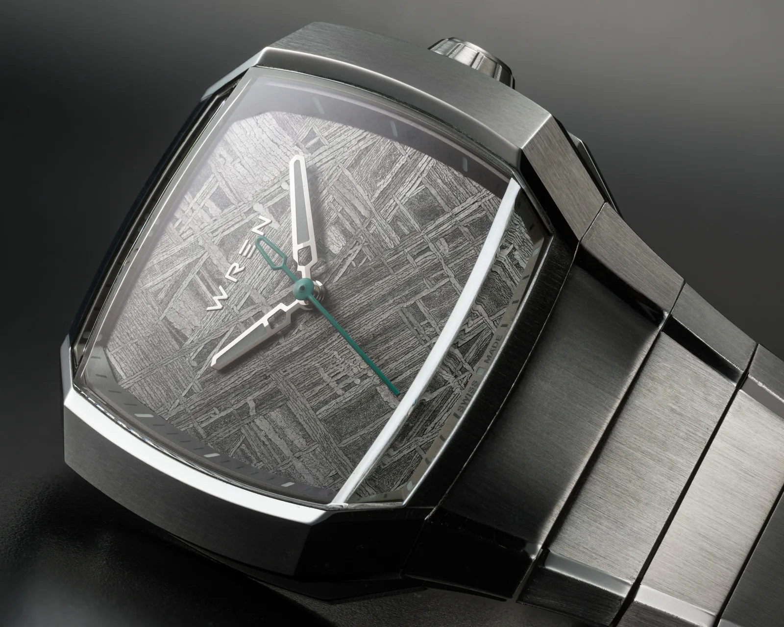 นาฬิการาคาประหยัดกับดีไซน์ Art Deco และสปอร์ตอินทิเกรต คลื่นใหม่ของลักชัวรีเข้าถึงได้