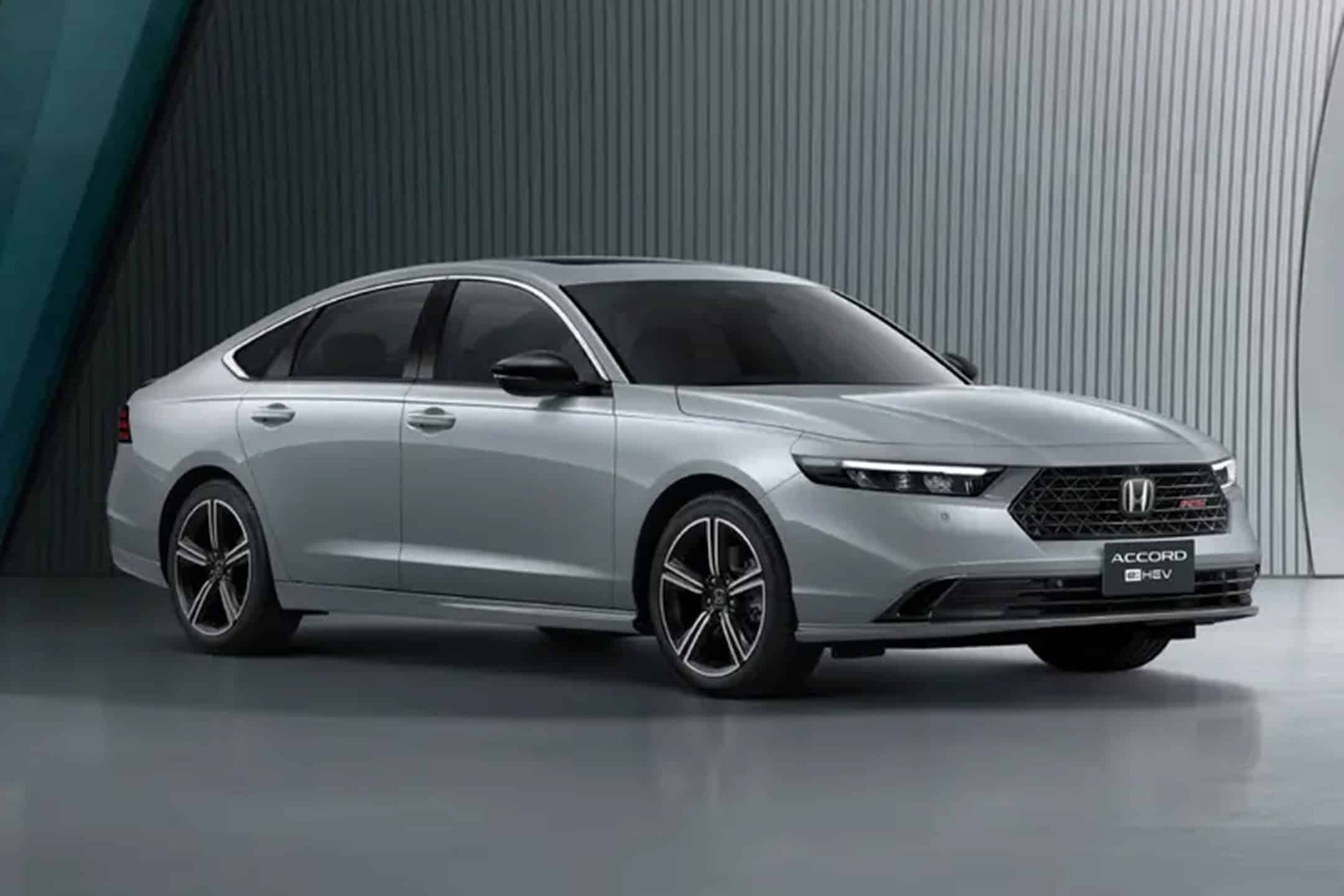 ศึกไฮบริดซีดานและเอสยูวี Honda e:HEV ปะทะ Toyota Corolla Cross Hybrid
