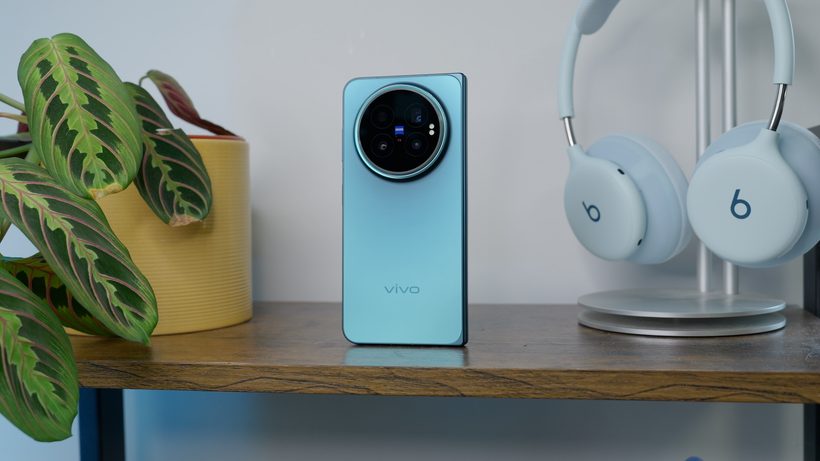 vivo X Fold 6 สมาร์ตโฟนจอพับแบต 7,000mAh กล้อง Zeiss ระดับโปร