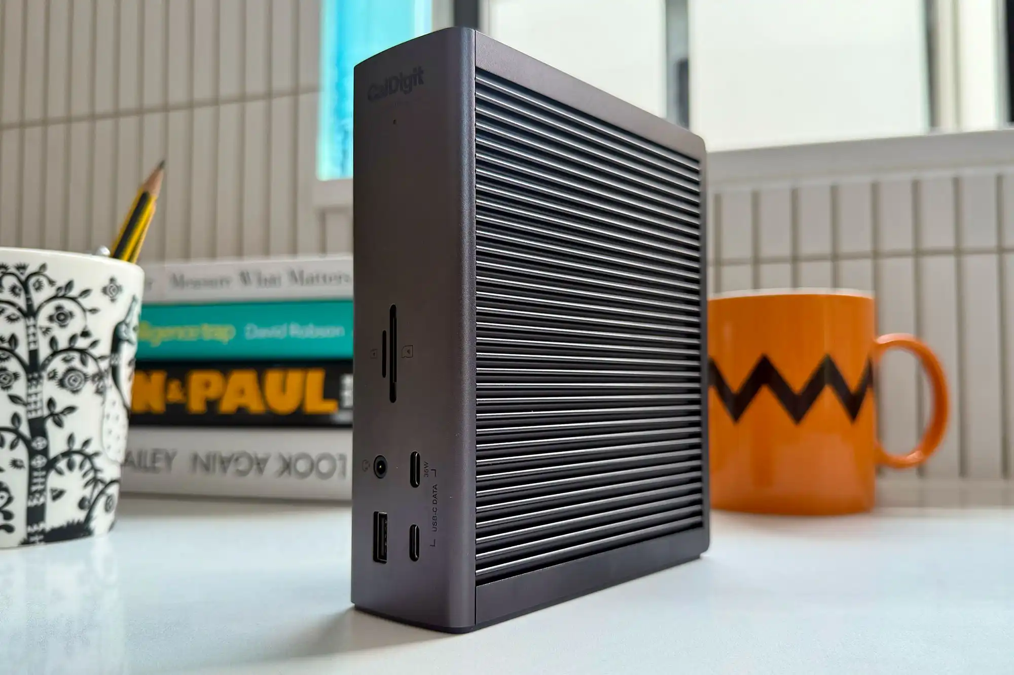 Thunderbolt 4 Docking Station ยกระดับแล็ปท็อปให้เป็นเวิร์กสเตชันมืออาชีพ