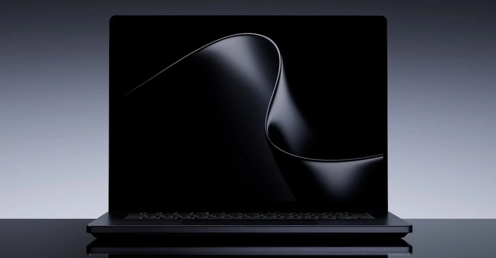 Surface Laptop Ultra vs MacBook Pro 16 เลือกแล็ปท็อประดับมืออาชีพตัวไหน