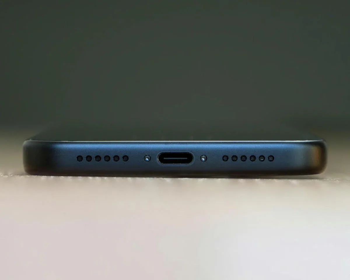 รีวิว iPhone 18 Pro Max แบตเตอรี่ถึกสุดในตระกูลเรือธงของ Apple