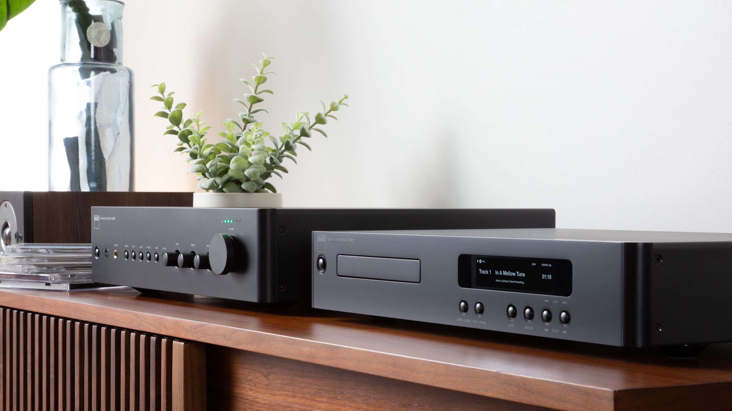 แอมพลิฟายเออร์ streaming ระดับกลางที่พาเสียงคลาสสิกสู่ยุคไร้สาย