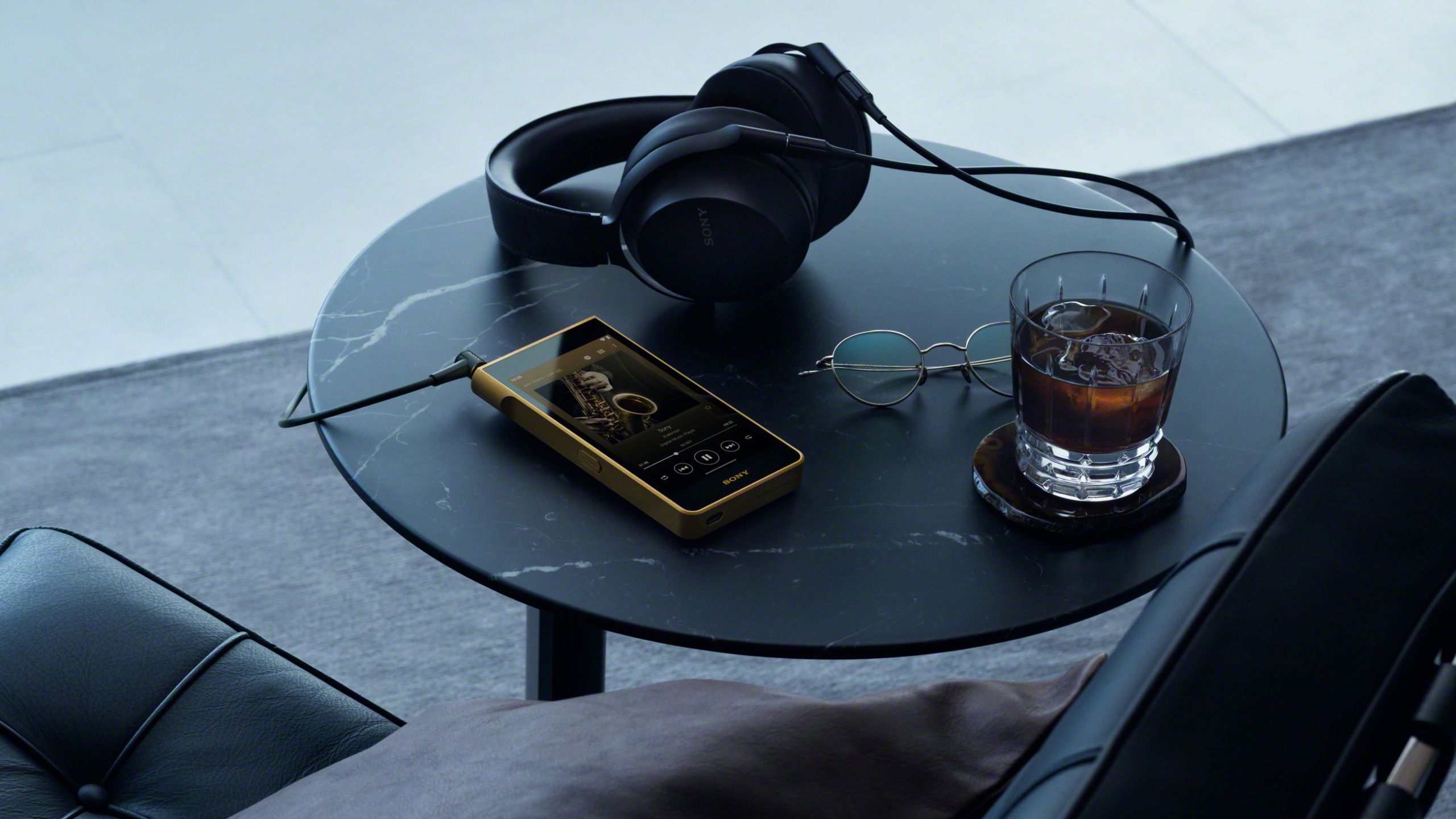 เมื่อ Walkman กลายเป็นงานศิลป์ เครื่องเล่นเพลงพกพา hi-res ระดับหรูมีไว้เพื่อใคร