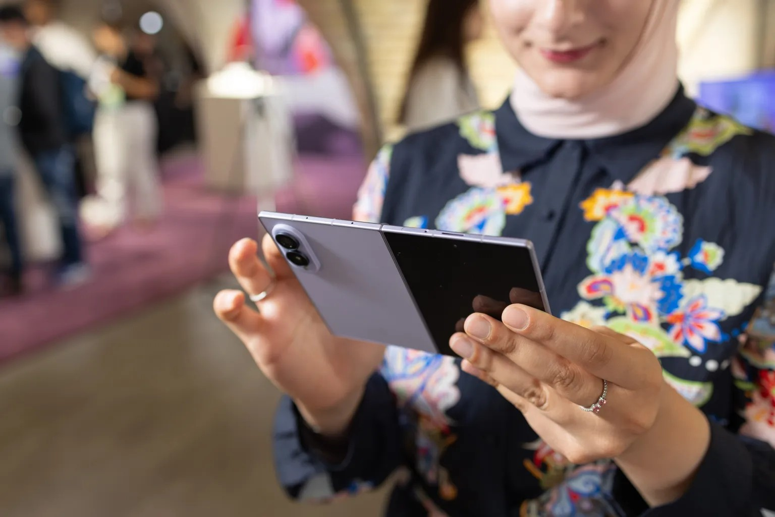 ตลาดสมาร์ทโฟนวิกฤต ทำไม Apple และ Samsung ยังครองเกม