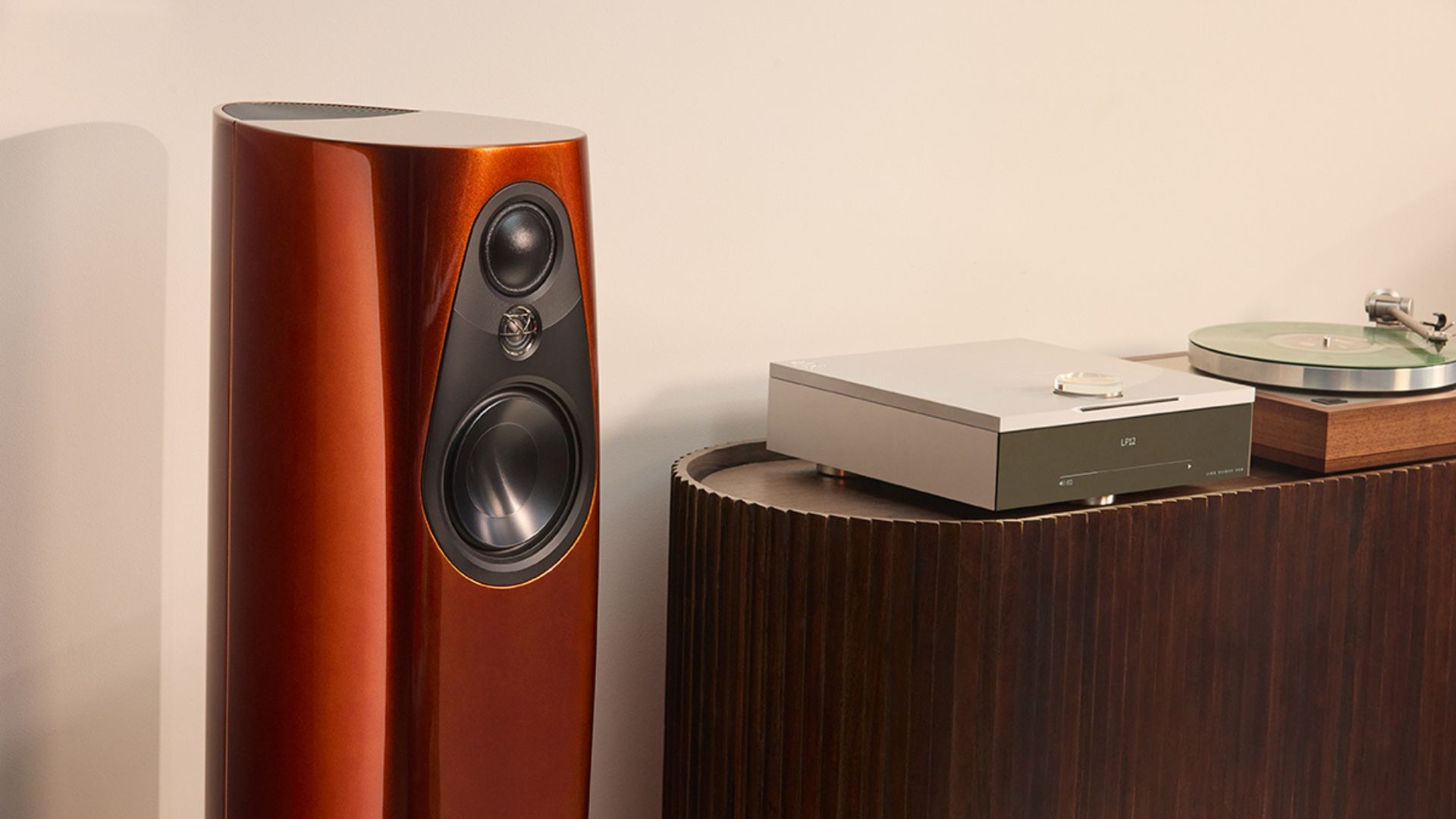 ลำโพง Linn 343 กะทัดรัดแต่ระดับอ้างอิงด้วย Pistonik Bass
